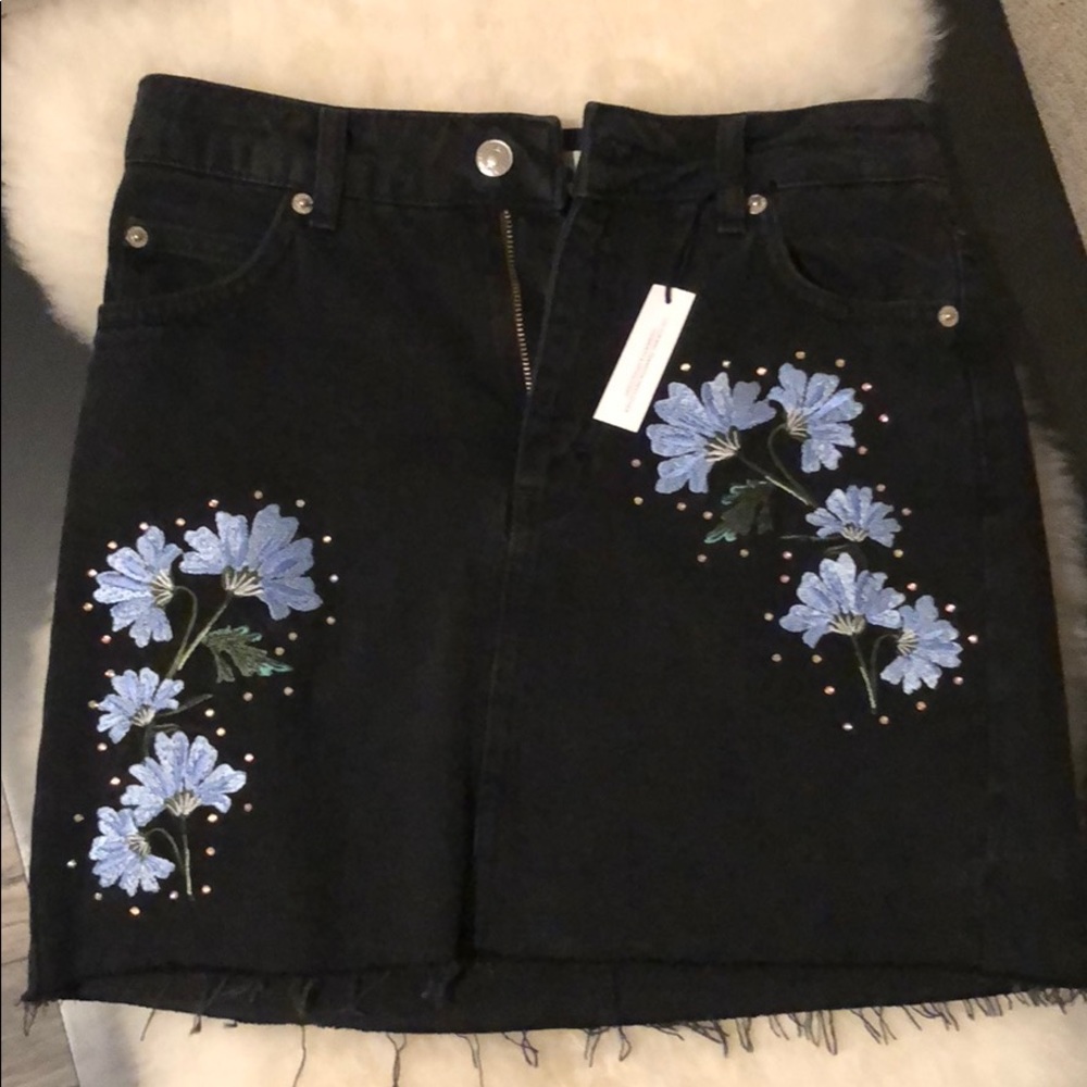 TOPSHOP DENIM SKIRT BLACK